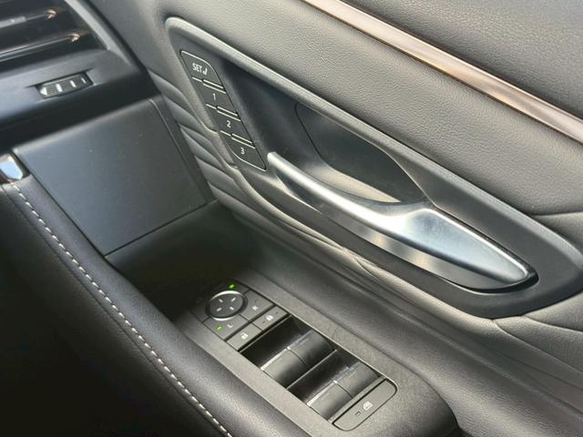 アルファード Ｚ　ツインムーンルーフ　カラーヘッドアップディスプレイ　ブラインドスポットモニター　スペアタイヤ　デジタルインナーミラー　純正ナビ　ＴＶ　バックカメラ　パノラミックビューモニター　ＨＤＭＩ　前後ドラレコ（14枚目）