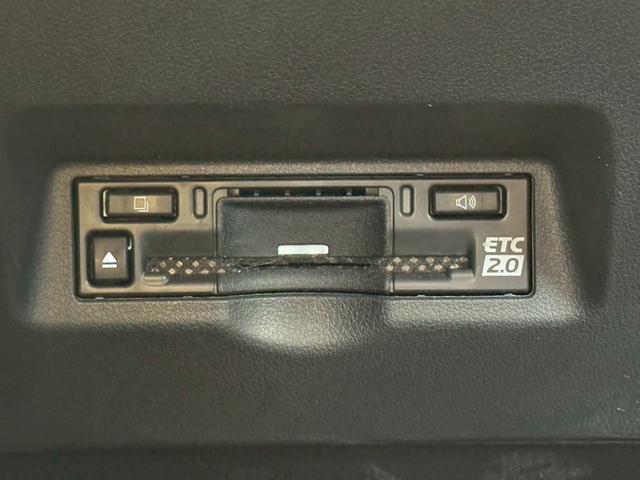 アルファード Ｚ　ツインムーンルーフ　カラーヘッドアップディスプレイ　ブラインドスポットモニター　スペアタイヤ　デジタルインナーミラー　純正ナビ　ＴＶ　バックカメラ　パノラミックビューモニター　ＨＤＭＩ　前後ドラレコ（17枚目）