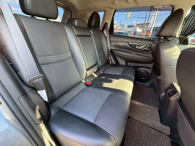 エクストレイル ２０Ｘｉ　ハイブリッド　純正９インチナビ　フルセグＴＶ　バックカメラ　アラウンドビューモニター　プロパイロット　パワーバックドア　ＥＴＣ　前後ドラレコ　シートヒーター　ＲＡＹＳ１８インチアルミホイール　　カディスマッドガード（16枚目）