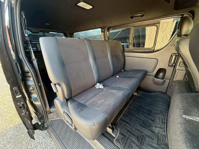 ハイエースバン スーパーＧＬ　ダークプライムＩＩ　全方位モニター　デジタルインナーミラー　純正ナビ　バックカメラ（8枚目）