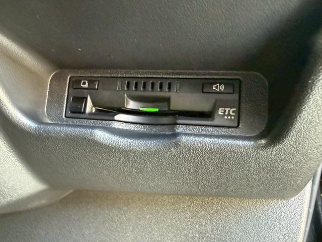 ハイエースバン スーパーＧＬ　ダークプライムＩＩ　全方位モニター　デジタルインナーミラー　純正ナビ　バックカメラ（16枚目）