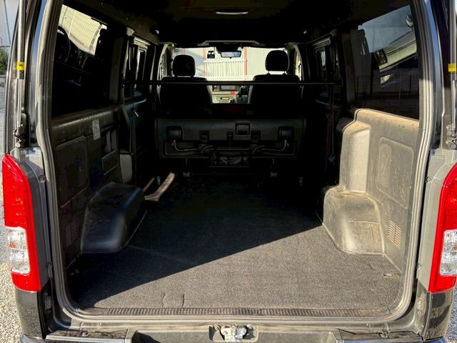 ハイエースバン スーパーＧＬ　ダークプライムＩＩ　全方位モニター　デジタルインナーミラー　純正ナビ　バックカメラ（19枚目）