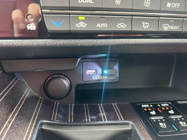 ＲＸ ＲＸ４５０ｈ　Ｆスポーツ　ワンオーナー・ＴＲＤフルエアロ・純ナビ・アラウンドビューモニター・ムーンルーフ・オーディソンオーディオ・前後シートヒーター・アクセサリーコンセント・パワーバックドア・ＥＴＣ・ＨＵＤ・ＢＳＭ・純ホイル有（15枚目）