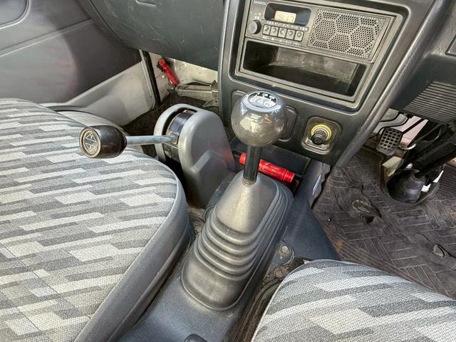 ハイゼットトラック ダンプ　純正オーディオ（6枚目）