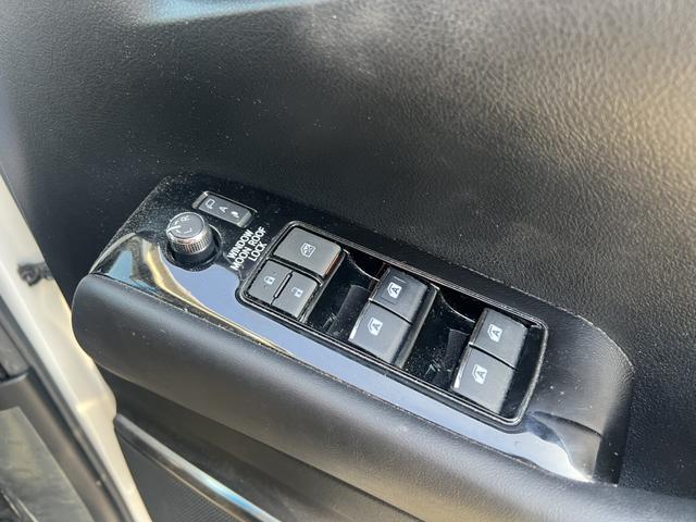 アルファード ２．５Ｓ　Ｃパッケージ　ワンオーナー・モデリスタエアロ・ＪＢＬナビ・フルセグ・３６０度カメラ・デジタルインナーミラー・サンルーフ・後席モニター・両側パワースライドドア・トヨタチームメイト・ＢＳＭ・シートヒーター（27枚目）