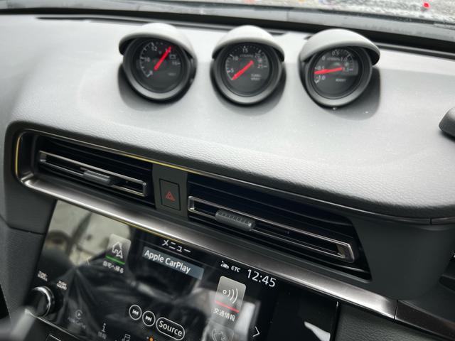 フェアレディZ ベースグレード 6速MT フルセグナビ バックカメラ Bluetooth接続 レーダークルーズコントロール キーレス プッシュスタート マット(8枚目)