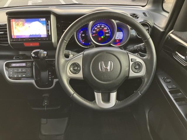 N-BOXカスタム ターボSSパッケージ 純正ナビ/バックカメラ/ドラレコ/フリップダウンモニター/パドルシフト/ETC/クルーズコントロール(9枚目)