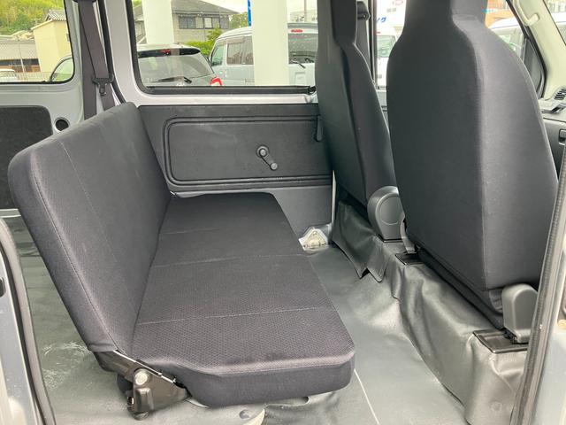 サンバーバン トランスポーター　ブラックインテリアセレクション　車検令和９年５月／純正カーオーディオ／ＥＴＣ／パワーウィンドウ／キーレスキー（7枚目）