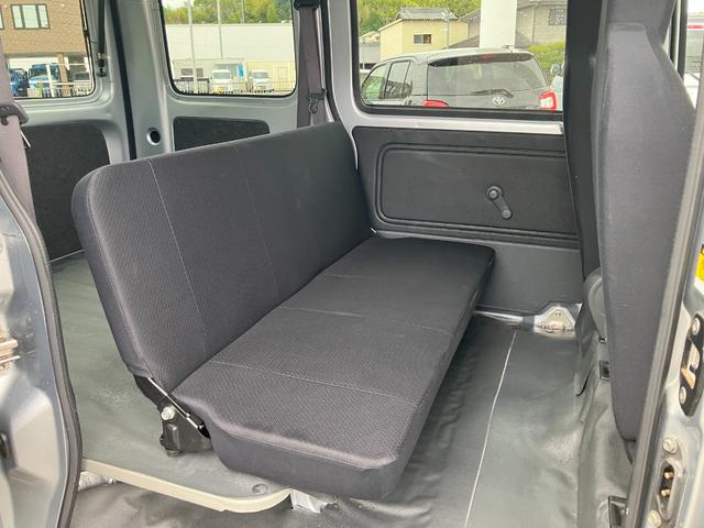 サンバーバン トランスポーター　ブラックインテリアセレクション　車検令和９年５月／純正カーオーディオ／ＥＴＣ／パワーウィンドウ／キーレスキー（8枚目）