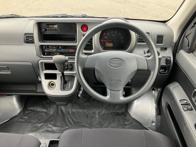 サンバーバン トランスポーター　ブラックインテリアセレクション　車検令和９年５月／純正カーオーディオ／ＥＴＣ／パワーウィンドウ／キーレスキー（12枚目）
