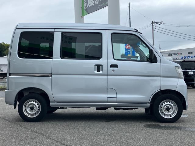 サンバーバン トランスポーター　ブラックインテリアセレクション　車検令和９年５月／純正カーオーディオ／ＥＴＣ／パワーウィンドウ／キーレスキー（23枚目）
