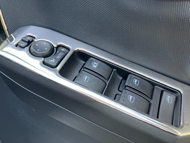 タフト Ｇターボ　ＡＣＣ　シートヒータ　サンルーフ　メッキパーツ　純正９インチナビ　ワイヤレス充電（9枚目）