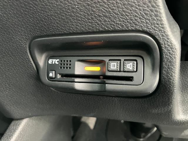 ヴェゼル ハイブリッドZ・ホンダセンシング 純正フルセグナビ/バックカメラ/Bluetooth接続/シートヒーター/ETC/ホンダセンシング/純正17インチAW/LEDヘッドライト/スマートキー(7枚目)