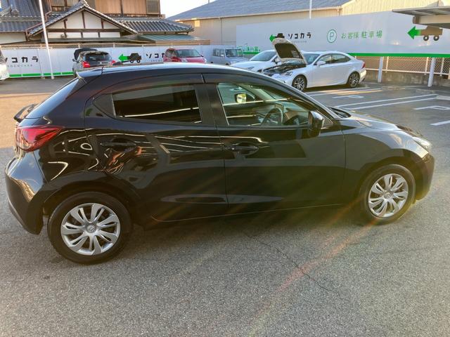 デミオ 13S 純正フルセグナビ/LEDヘッドライト/スマートキー(24枚目)