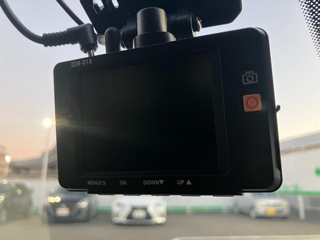 アクセラスポーツ 15Sツーリング 衝突被害軽減ブレーキ/純正ナビ/バックカメラ/ドライブレコーダー/ブラインドスポットモニター/純正アルミホイル/ETC/スマートキー(22枚目)