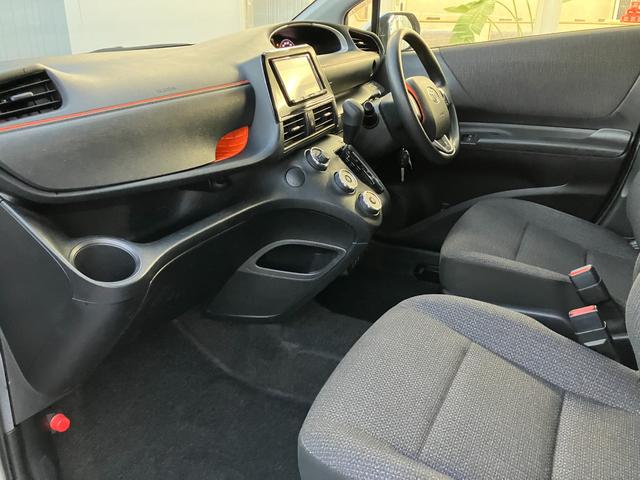 シエンタ ファンベースX 社外ナビ/バックカメラ/Bluetooth接続/ETC/片側電動スライドドア/キーレスキー/ドライブレコーダー(4枚目)