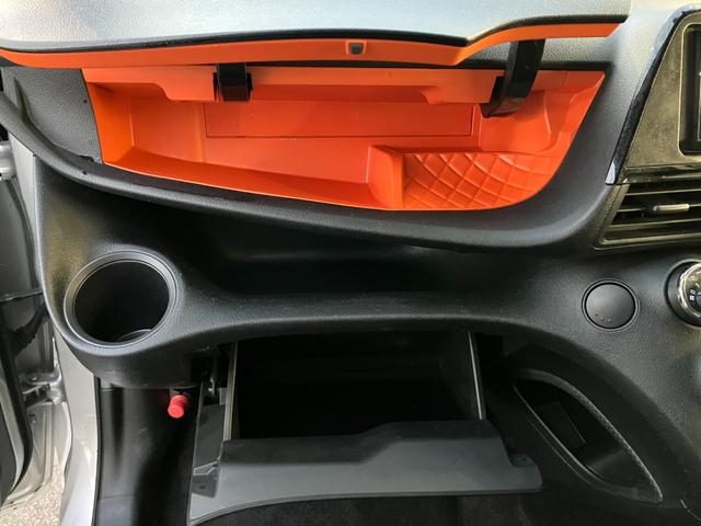 シエンタ ファンベースX 社外ナビ/バックカメラ/Bluetooth接続/ETC/片側電動スライドドア/キーレスキー/ドライブレコーダー(10枚目)