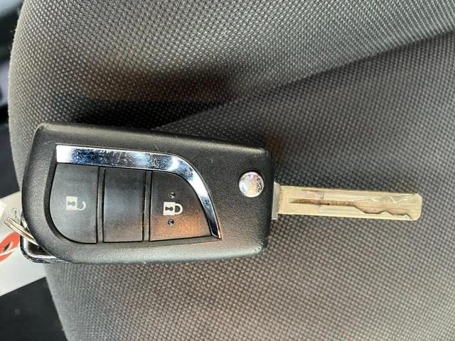 ヤリス ハイブリッドＸ　純正ナビ／バックカメラ／ＥＴＣ／Ｂｌｕｅｔｏｏｔｈ接続／アダプティブクルーズコントロール／クリアランスソナー／ＬＥＤ（19枚目）