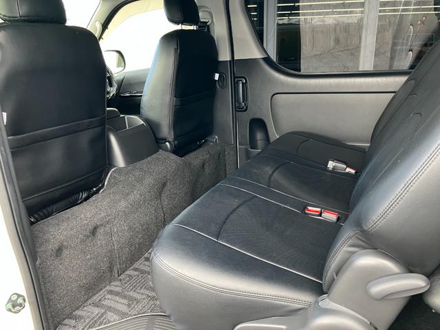 ハイエースバン スーパーGL ダークプライム ヒッチメンバー/ストラーダ ナビ/定員2(5)名(13枚目)