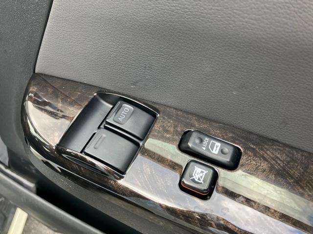 ハイエースバン スーパーGL ダークプライム ヒッチメンバー/ストラーダ ナビ/定員2(5)名(24枚目)