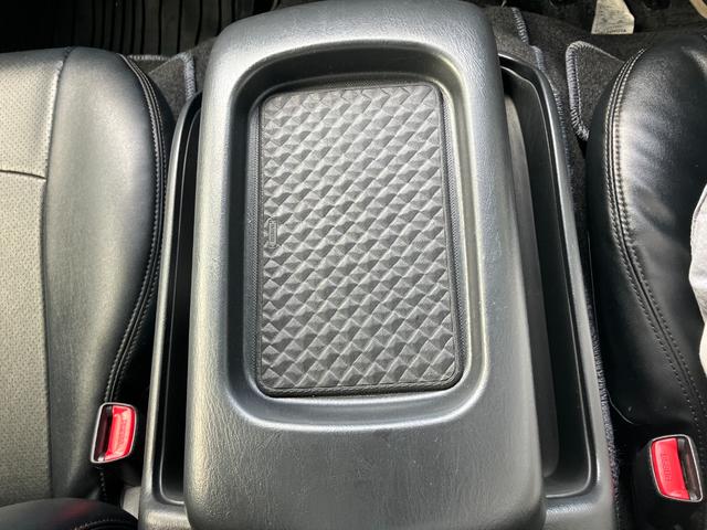 ハイエースバン スーパーGL ダークプライム ヒッチメンバー/ストラーダ ナビ/定員2(5)名(26枚目)