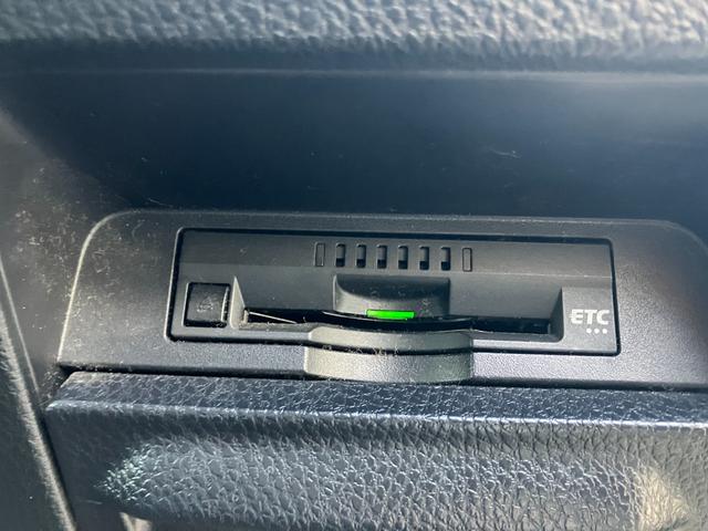 ヴォクシー ZS 煌II 純正インチナビ/フリップダウンモニター/トヨタセーフティセンス(24枚目)