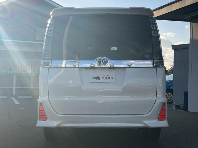 ヴォクシー ZS 煌II 純正インチナビ/フリップダウンモニター/トヨタセーフティセンス(30枚目)