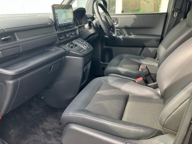 ステップワゴン ｅ：ＨＥＶスパーダ　アダプティブクルーズコントロール／ハーフレザーシート（8枚目）