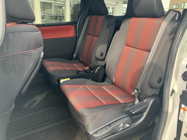 ヴォクシー ZS 純正9インチナビ/クルーズコントロール/トヨタセーフティーセンス/純正AW/純正フリップダウンモニター /ETC(13枚目)