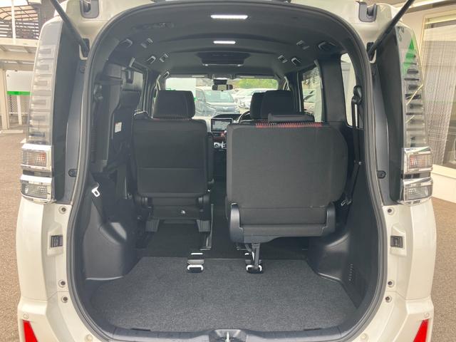 ヴォクシー ZS 純正9インチナビ/クルーズコントロール/トヨタセーフティーセンス/純正AW/純正フリップダウンモニター /ETC(17枚目)