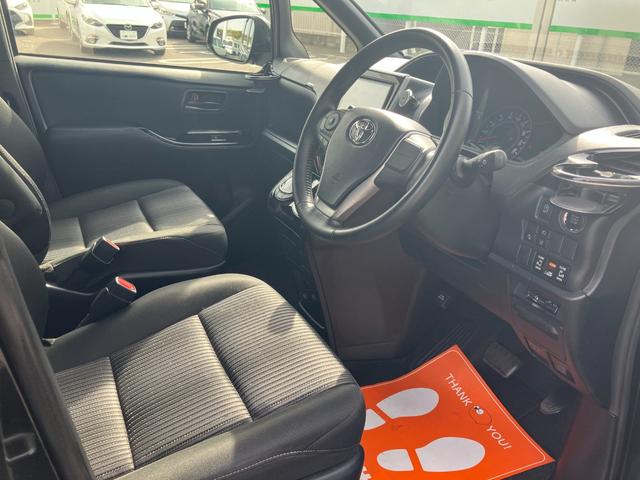 ヴォクシー ZS 社外フルセグナビ/ビルトインETC/社外フリップダウンモニター(6枚目)