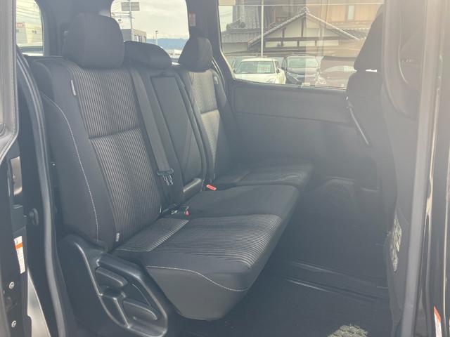 ヴォクシー ZS 社外フルセグナビ/ビルトインETC/社外フリップダウンモニター(11枚目)