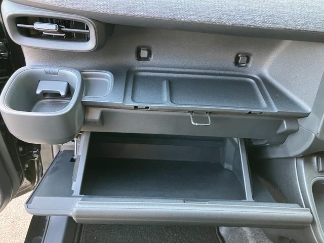 シエンタ ハイブリッドZ ACC 全方位カメラ ハンドルヒータ ETC2.0 シートヒータ 純正フルセグナビ(16枚目)