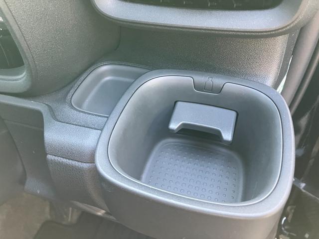 シエンタ ハイブリッドZ ACC 全方位カメラ ハンドルヒータ ETC2.0 シートヒータ 純正フルセグナビ(17枚目)