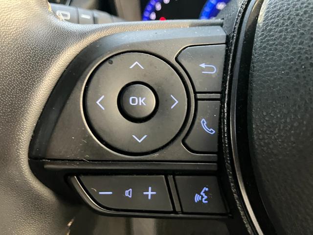 カローラツーリング ハイブリッド　ダブルバイビー　ステアリングヒーター／フロントフォグ／ブラインドスポットモニター／オートブレーコホールド／スタッドレスタイヤ（18枚目）