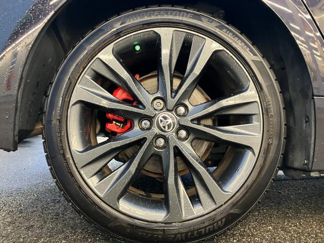 カローラツーリング ハイブリッド　ダブルバイビー　ステアリングヒーター／フロントフォグ／ブラインドスポットモニター／オートブレーコホールド／スタッドレスタイヤ（35枚目）