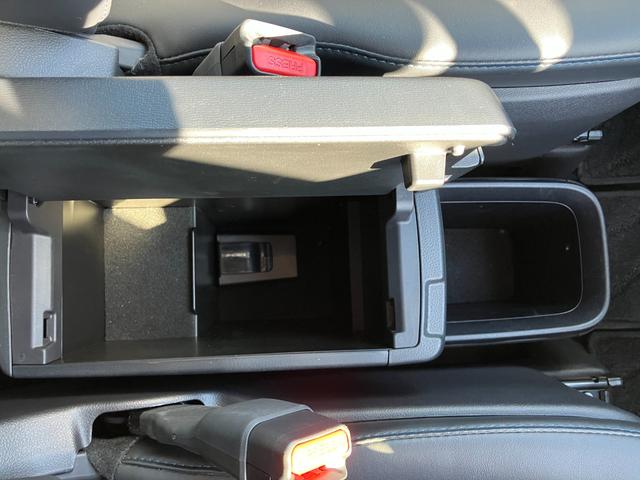 ヴォクシー Ｓ－Ｚ　純正ナビ／バックカメラ／フリップダウンモニター／Ｂｌｕｅｔｏｏｔｈ／アダプティブクルーズコントロール／両側電動スライドドア／ＬＥＤヘッドライト／ドライブレコーダー／ＥＴＣ２．０（32枚目）