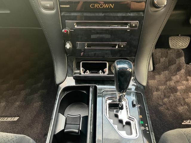 クラウン アスリート プレミアムエディション ワンオーナー/純正ナビ/バックカメラ/プッシュスタート/スポーツモード/コーナーセンサー/クルコン/パワーシート/ETC/スマートキー/スペアキー(12枚目)