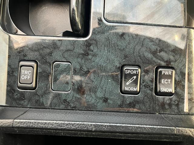 クラウン アスリート プレミアムエディション ワンオーナー/純正ナビ/バックカメラ/プッシュスタート/スポーツモード/コーナーセンサー/クルコン/パワーシート/ETC/スマートキー/スペアキー(13枚目)