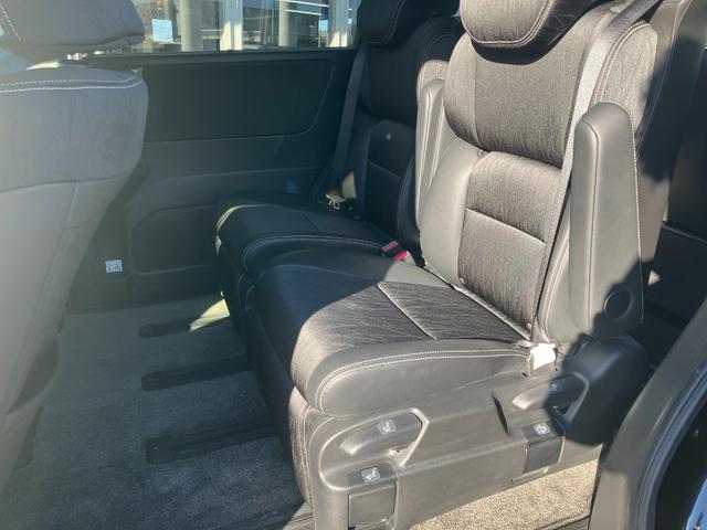 オデッセイ アブソルート・ＥＸホンダセンシング　純正８インチナビ／両側パワースライドドア／バックモニター／ドライブレコーダー／パワーシート／ビルトインＥＴＣ／パドルシフト／ＬＥＤヘッドライト／フォグランプ／フルセグＴＶ／ハーフレザーシート（14枚目）