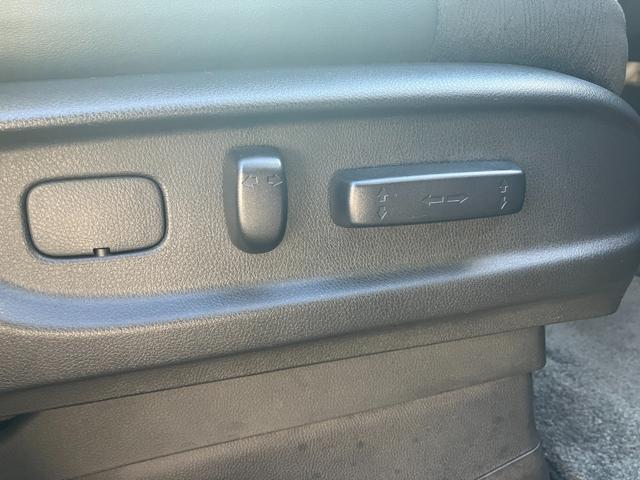 オデッセイ アブソルート・ＥＸホンダセンシング　純正８インチナビ／両側パワースライドドア／バックモニター／ドライブレコーダー／パワーシート／ビルトインＥＴＣ／パドルシフト／ＬＥＤヘッドライト／フォグランプ／フルセグＴＶ／ハーフレザーシート（16枚目）