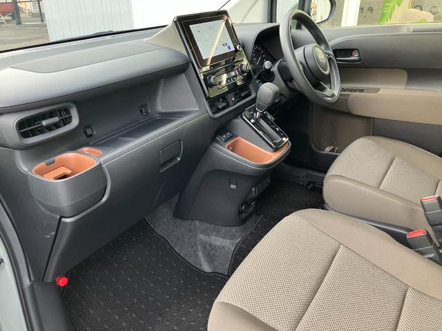 シエンタ ハイブリッドＧ　純正ディスプレイオーディオ／フルセグＴＶ／両側パワスラ／バックカメラ／ドライブレコーダー／ビルトインＥＴＣ／ＡＣ１００Ｖ電源／１５００Ｗコンセント／アダプティブクルーズ（7枚目）