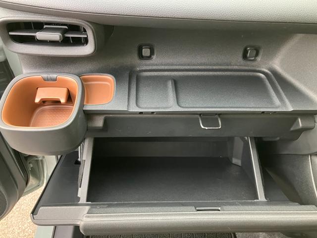 シエンタ ハイブリッドＧ　純正ディスプレイオーディオ／フルセグＴＶ／両側パワスラ／バックカメラ／ドライブレコーダー／ビルトインＥＴＣ／ＡＣ１００Ｖ電源／１５００Ｗコンセント／アダプティブクルーズ（24枚目）