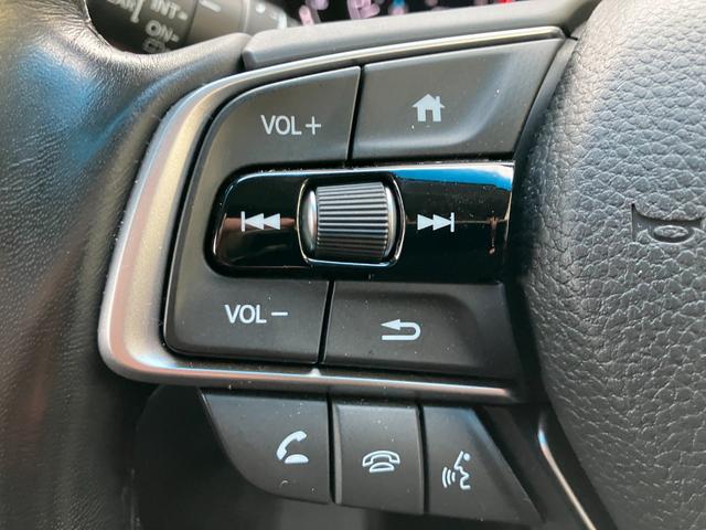 オデッセイ アブソルート・ＥＸ　純正ナビ／全方位カメラ／ＥＴＣ／フリップダウン／パワーシート／ドライブレコーダー／両側電動スライドドア／純正ＡＷ／クルーズコントロール／ハーフレザー／アイドリングストップ／パドルシフト（20枚目）