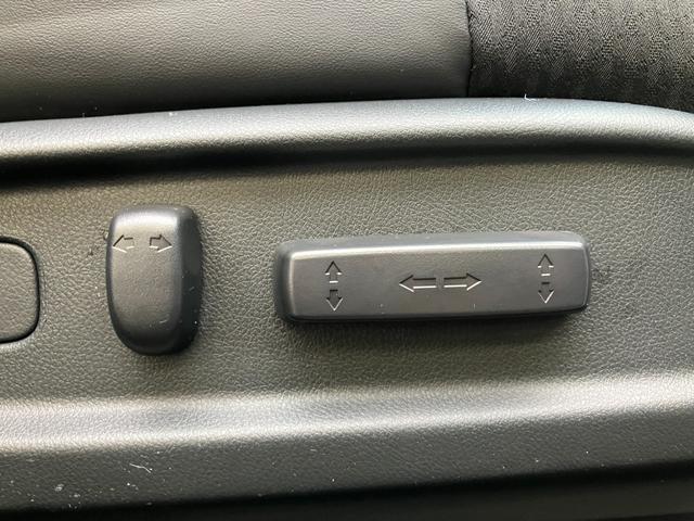 オデッセイ アブソルート・ＥＸ　純正ナビ／全方位カメラ／ＥＴＣ／フリップダウン／パワーシート／ドライブレコーダー／両側電動スライドドア／純正ＡＷ／クルーズコントロール／ハーフレザー／アイドリングストップ／パドルシフト（26枚目）