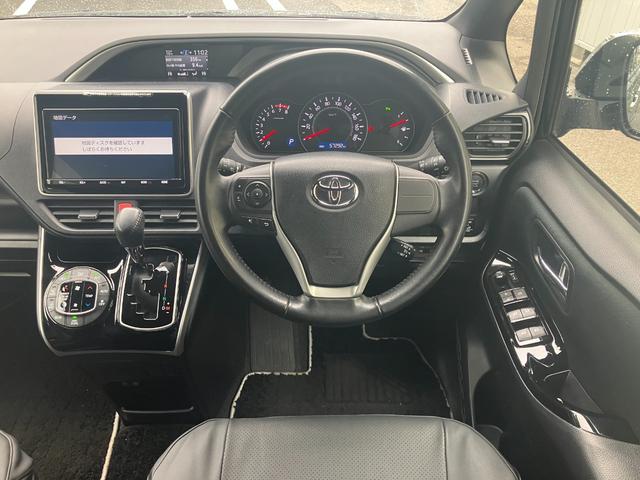 ヴォクシー ＺＳ　煌ＩＩ　純正ナビフルセグＴＶ／セーフティセンス／バックモニター／両側パワースライドドア／プッシュスタート／ＬＥＤヘッドライト／ＥＴＣ／クリアランスソナー（19枚目）