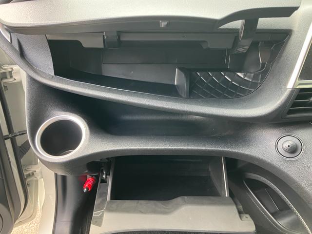 シエンタ ファンベースＧ　セーフティーエディション　純正フルセグナビ／全方位カメラ／トヨタセーフティーセンス／両側電動スライドドア／スマートキー／シートヒーター／ステアリングヒーター／ＥＴＣ／クリアランスソナー（21枚目）