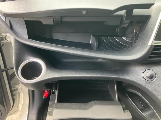 シエンタ ファンベースＧ　セーフティーエディション　純正フルセグナビ／全方位カメラ／トヨタセーフティーセンス／両側電動スライドドア／スマートキー／シートヒーター／ステアリングヒーター／ＥＴＣ／クリアランスソナー（23枚目）