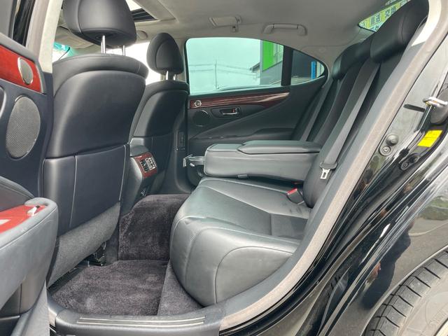 ＬＳ ＬＳ４６０　バージョンＳ　Ｉパッケージ　サンルーフ！社外アルミホイール（32枚目）