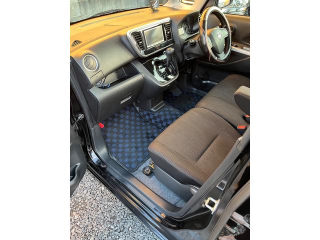 デイズルークス ハイウェイスター　Ｘ　Ｇパッケージ　ナビ　ＥＴＣ　前後ドライブレコーダー　レーダー探知機　両側パワースライドドア　アラウンドビューモニター　スマートキー　プッシュスタート　純正アルミホイール（7枚目）